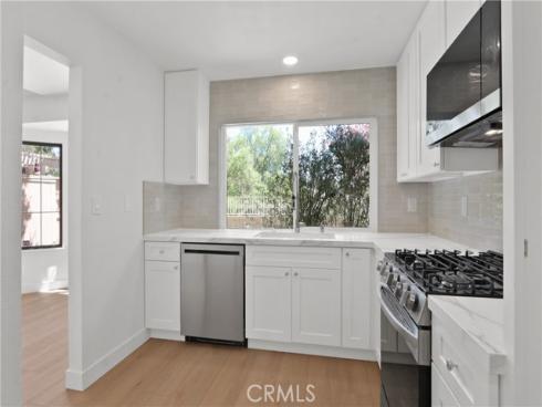 18  Clover Hill  115  Lane, Laguna Hills, CA