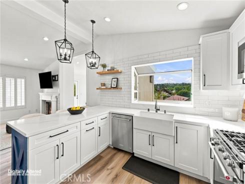 19 Indian Hill , Laguna Hills, CA