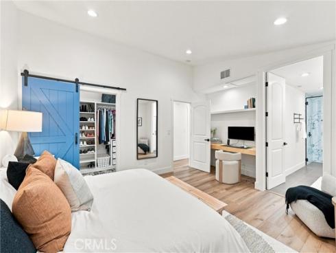 19 Indian Hill , Laguna Hills, CA