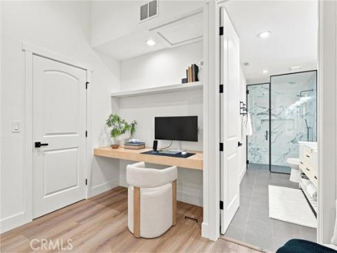19 Indian Hill , Laguna Hills, CA