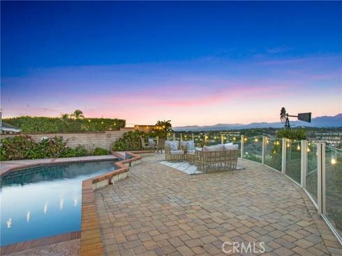 31  Russell  , Laguna Niguel, CA