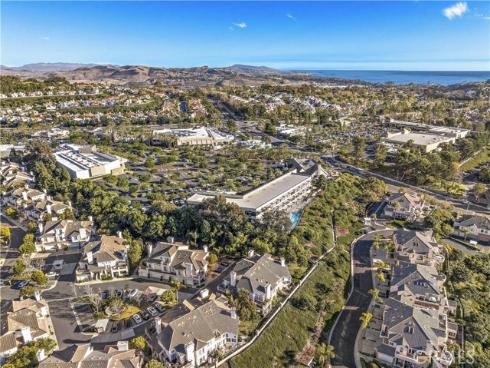 31  Shorebreaker  , Laguna Niguel, CA