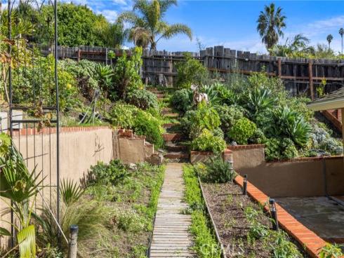 25081  Adelanto Drive  , Laguna Niguel, CA