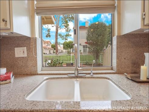 24321  Airporter  , Laguna Niguel, CA