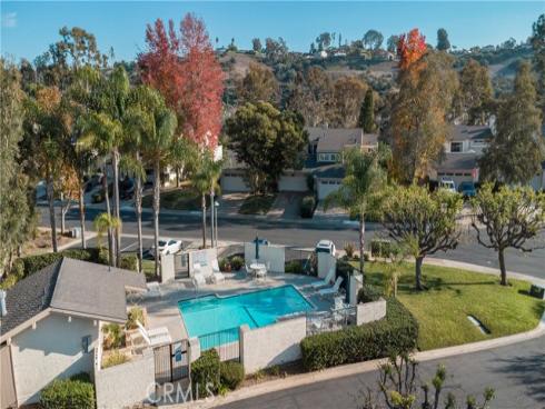 24306  Hillview  , Laguna Niguel, CA