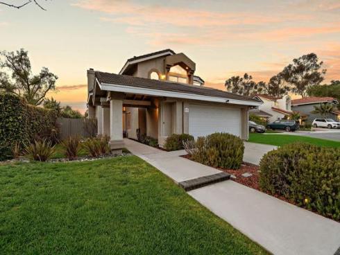 1  Saint Isabella  , Laguna Niguel, CA