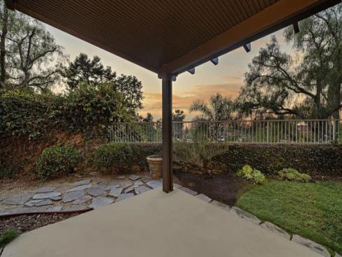 1  Saint Isabella  , Laguna Niguel, CA