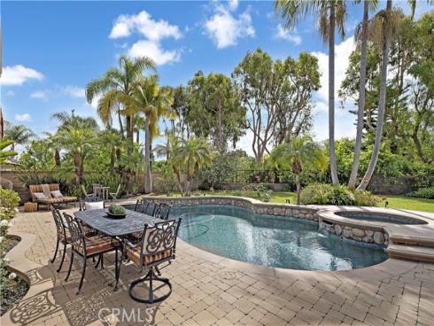 24646 Royale Ridge