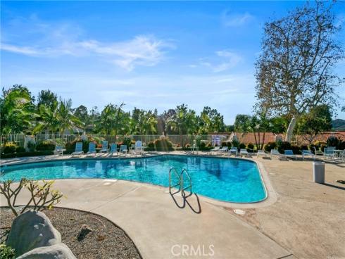 4012  Calle Sonora Oeste  1B , Laguna Woods, CA