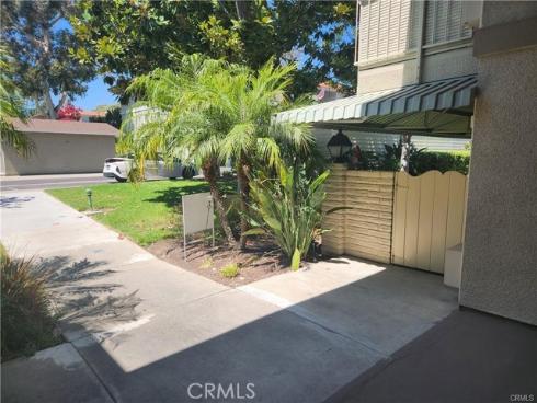 653  Avenida Sevilla  D , Laguna Woods, CA