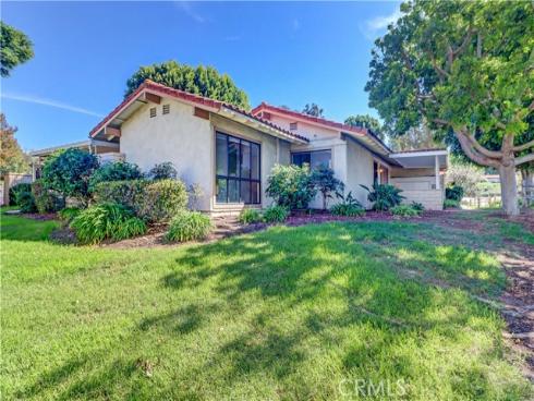 3068  Via Serena  B , Laguna Woods, CA