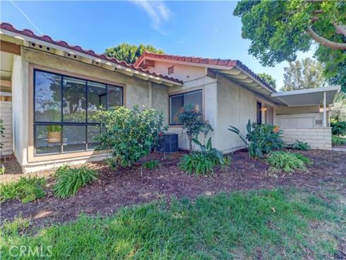 3068  Via Serena  B , Laguna Woods, CA