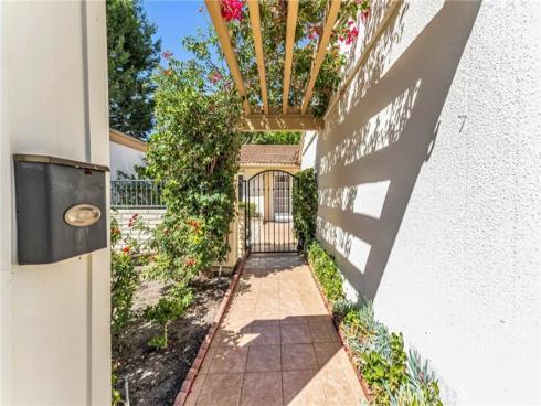 3188  Via Buena Vista #b  , Laguna Woods, CA