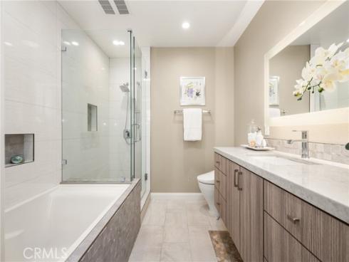 2253  Via Puerta  A , Laguna Woods, CA