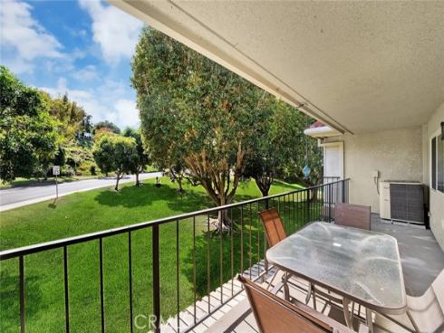 5498 E Paseo Del Lago  N , Laguna Woods, CA