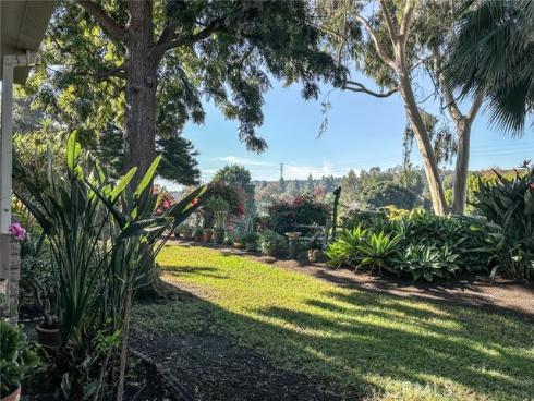 3275 San Amadeo B , Laguna Woods, CA