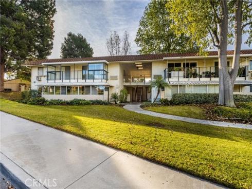 3145 Via Vista B , Laguna Woods, CA