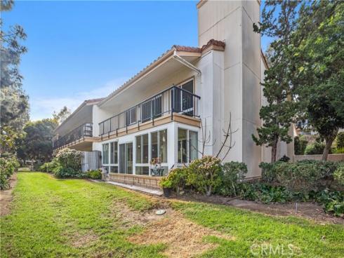 3356 Monte Hermoso A , Laguna Woods, CA
