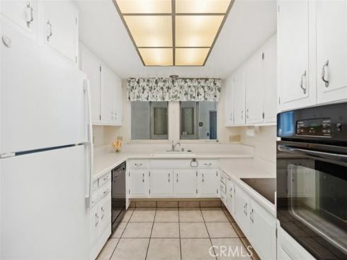 8 Via Castilla R , Laguna Woods, CA