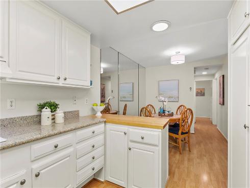 2275 Via Mariposa N , Laguna Woods, CA