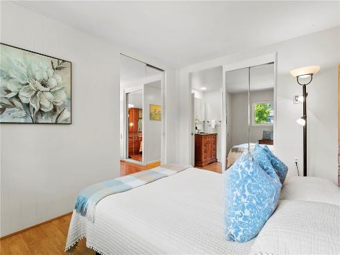 2275 Via Mariposa N , Laguna Woods, CA