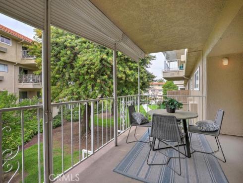 2390 Via Mariposa 2E , Laguna Woods, CA