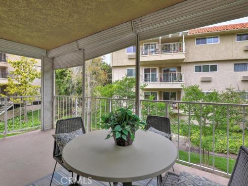 2390 Via Mariposa 2E , Laguna Woods, CA