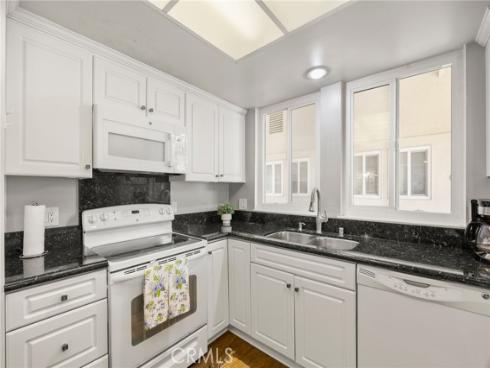 40 Calle Aragon , Laguna Woods, CA