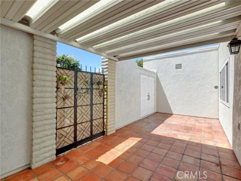 2262 Via Puerta A , Laguna Woods, CA