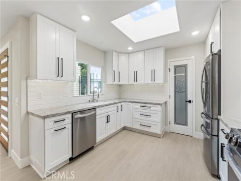 2202 Via Mariposa B , Laguna Woods, CA