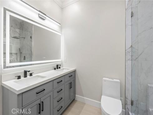 2202 Via Mariposa B , Laguna Woods, CA