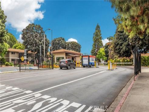 2394 Via Mariposa W 2D , Laguna Woods, CA