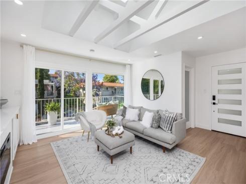 2070 Via Mariposa E N , Laguna Woods, CA