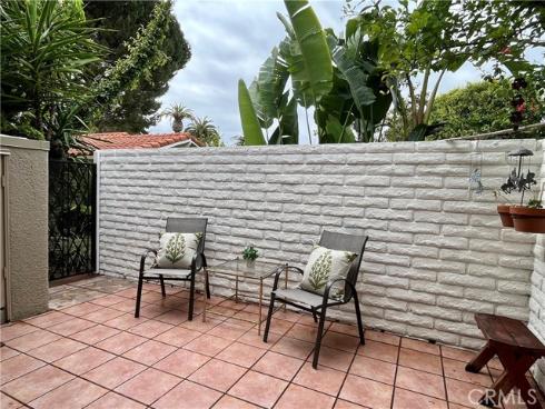 2057  Via Mariposa  B , Laguna Woods, CA