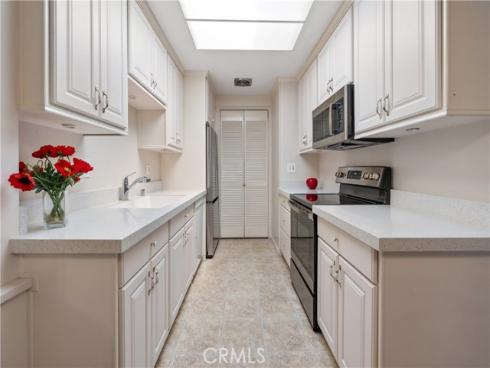 2267  Via Puerta  D , Laguna Woods, CA