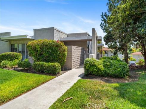 2267  Via Puerta  D , Laguna Woods, CA