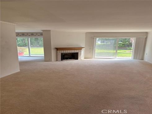 5149  Miembro  , Laguna Woods, CA