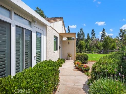 3284 San Amadeo D , Laguna Woods, CA