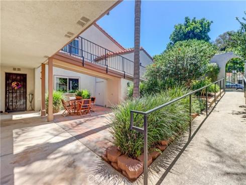 5490  Paseo Del Lago  C , Laguna Woods, CA