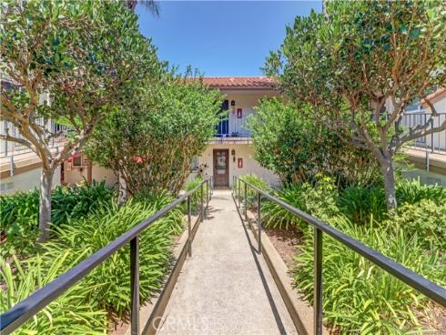 5490  Paseo Del Lago  C , Laguna Woods, CA