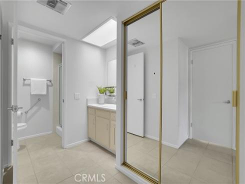 856  Ronda Mendoza  O , Laguna Woods, CA