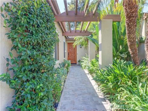 3270  San Amadeo  B , Laguna Woods, CA