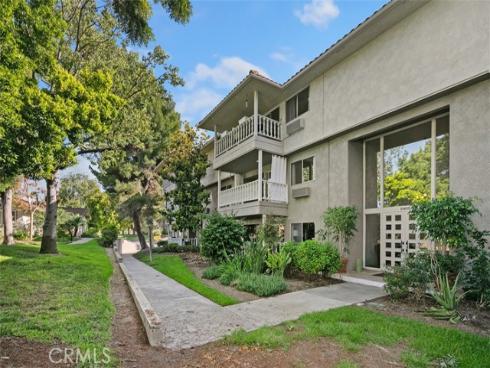 2405 Via Mariposa 2G