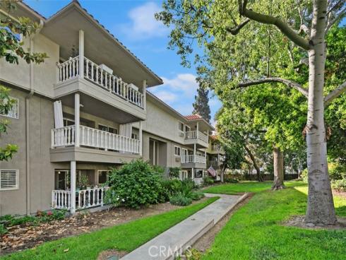 2405 Via Mariposa 2G , Laguna Woods, CA