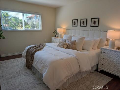 866  Ronda Mendoza  D , Laguna Woods, CA