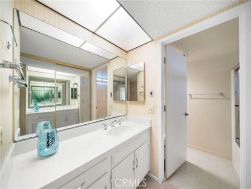 3241  San Amadeo  1E , Laguna Woods, CA