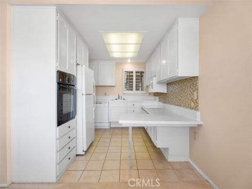 881  Via Mendoza  D , Laguna Woods, CA