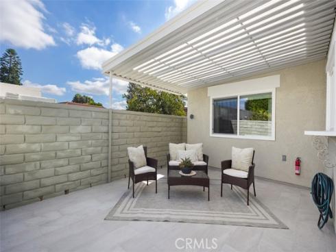 2263  Via Puerta  D , Laguna Woods, CA