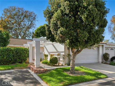 3190 Via Buena A , Laguna Woods, CA