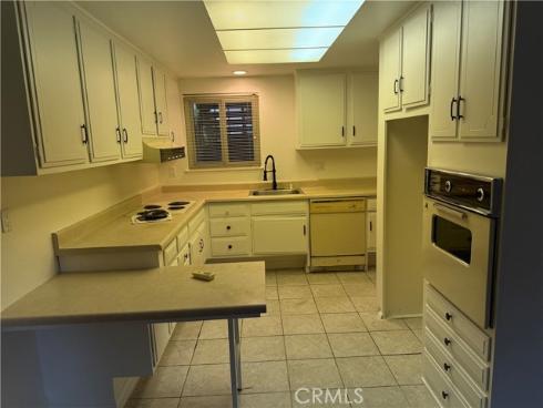 2290  Via Puerta  A , Laguna Woods, CA